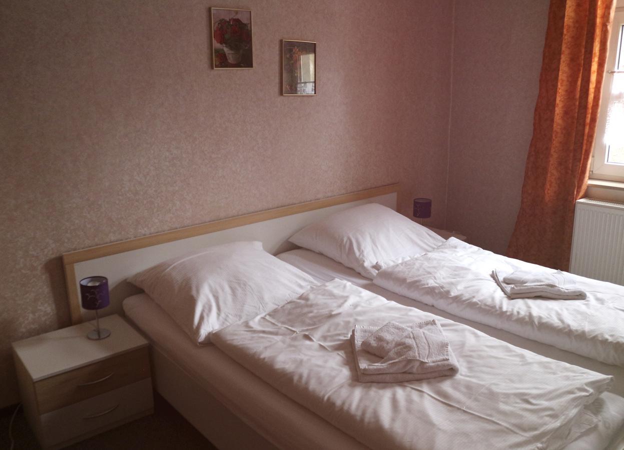 Gasthaus & Pension "Zur Rose" Weimar  Extérieur photo